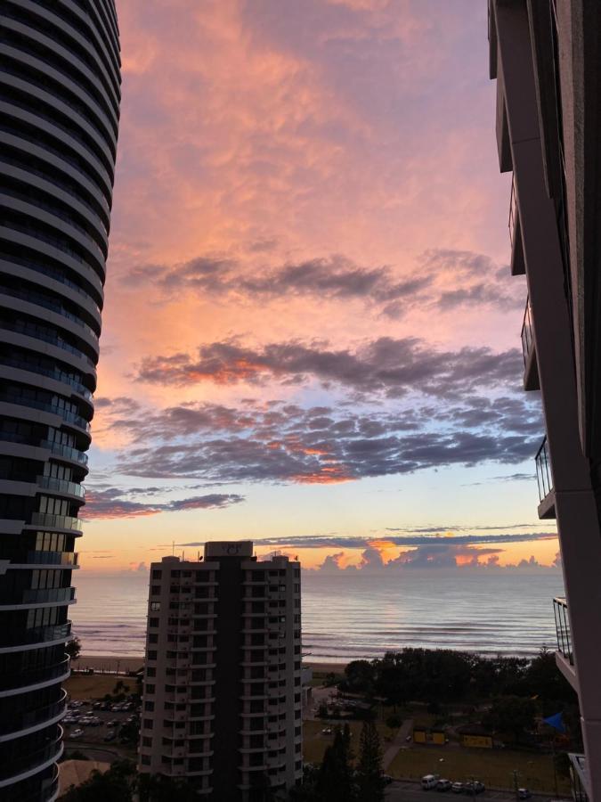 Koko Luxury Apartment In Broadbeach Gold Coast Luaran gambar